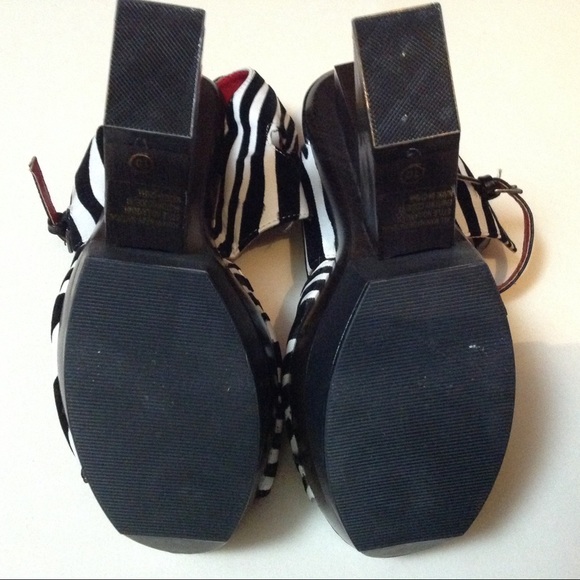 BERTINNI heels with ankle straps, size 10 Fun!! - Picture 4 of 8